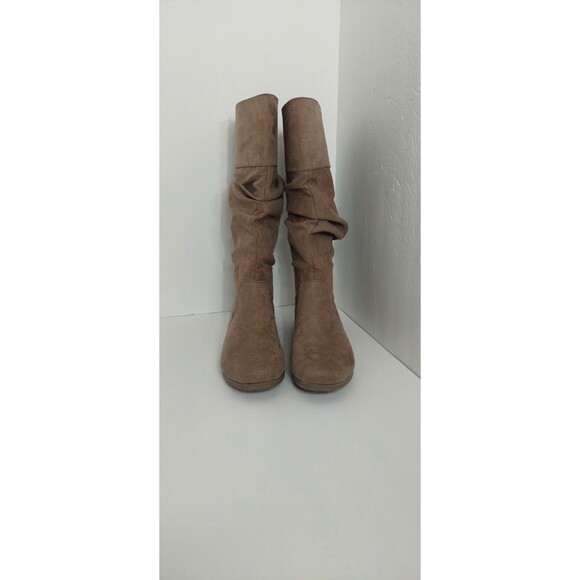St. John's Bay Women's Size 12 Korba Flat Heel Slouch Boots 12M Taupe - Picture 4 of 14